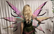 Load image into Gallery viewer, Large iridescent black tips wings